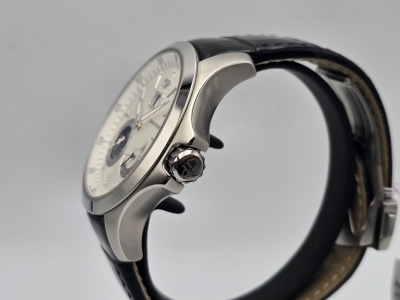 Girard Perregaux Traveller