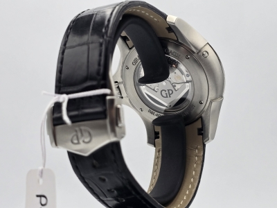 Girard Perregaux Traveller